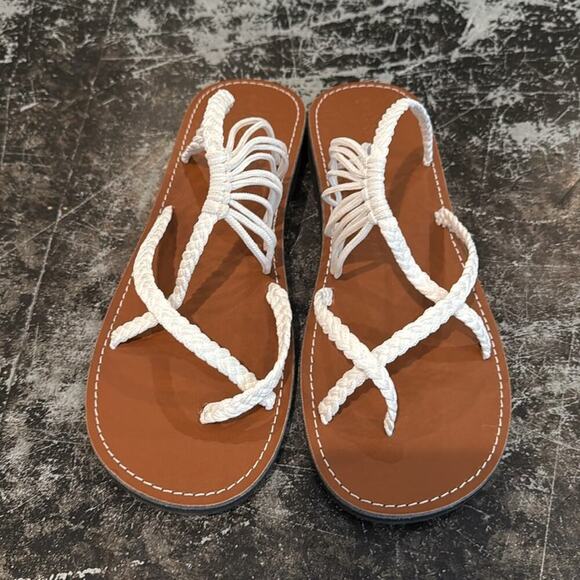 Capana White Crochet Flip Flops Size 12 NWOT - Picture 5 of 6